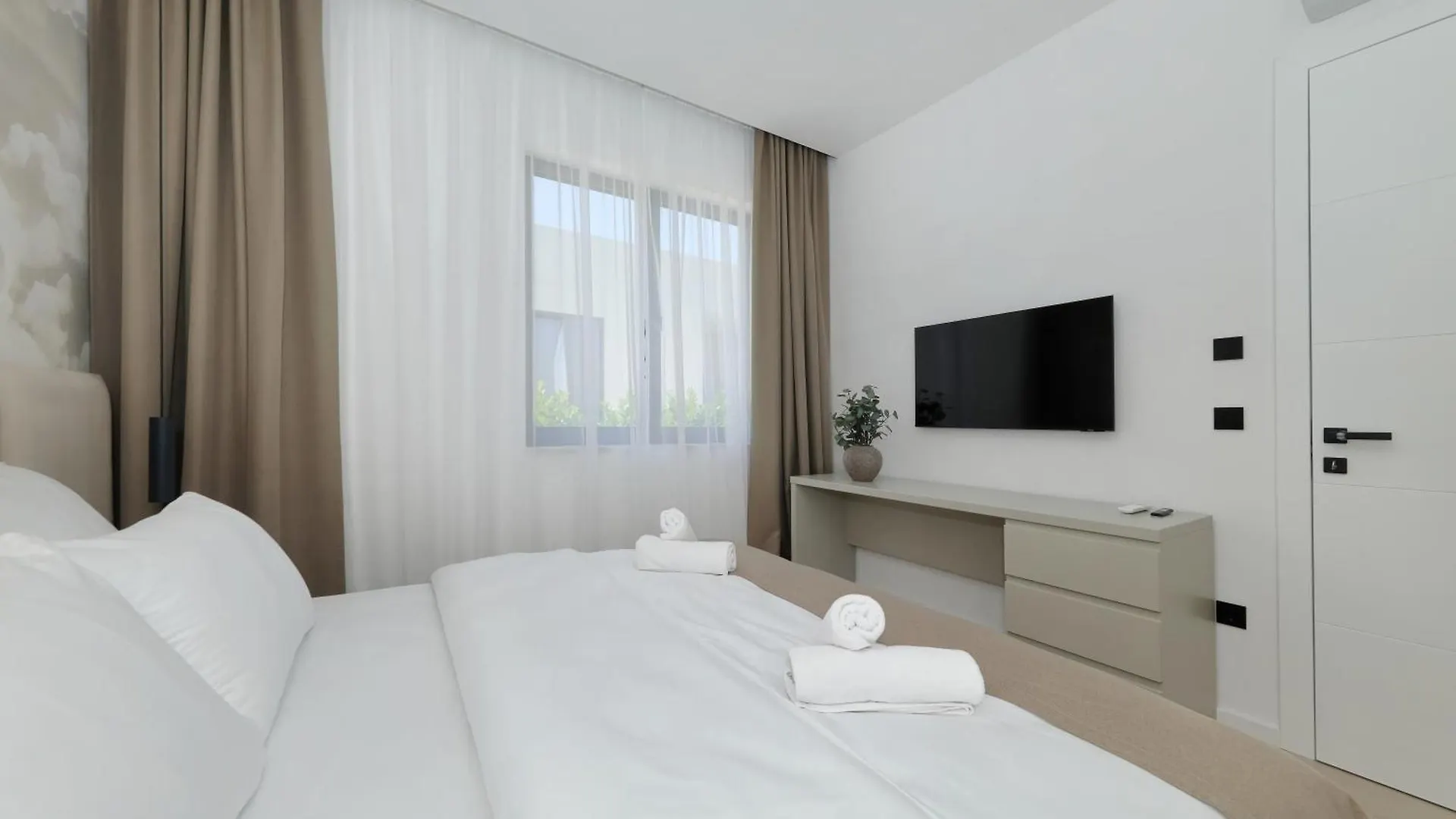 Cloud 9 D7 Vila Tkon Villa
