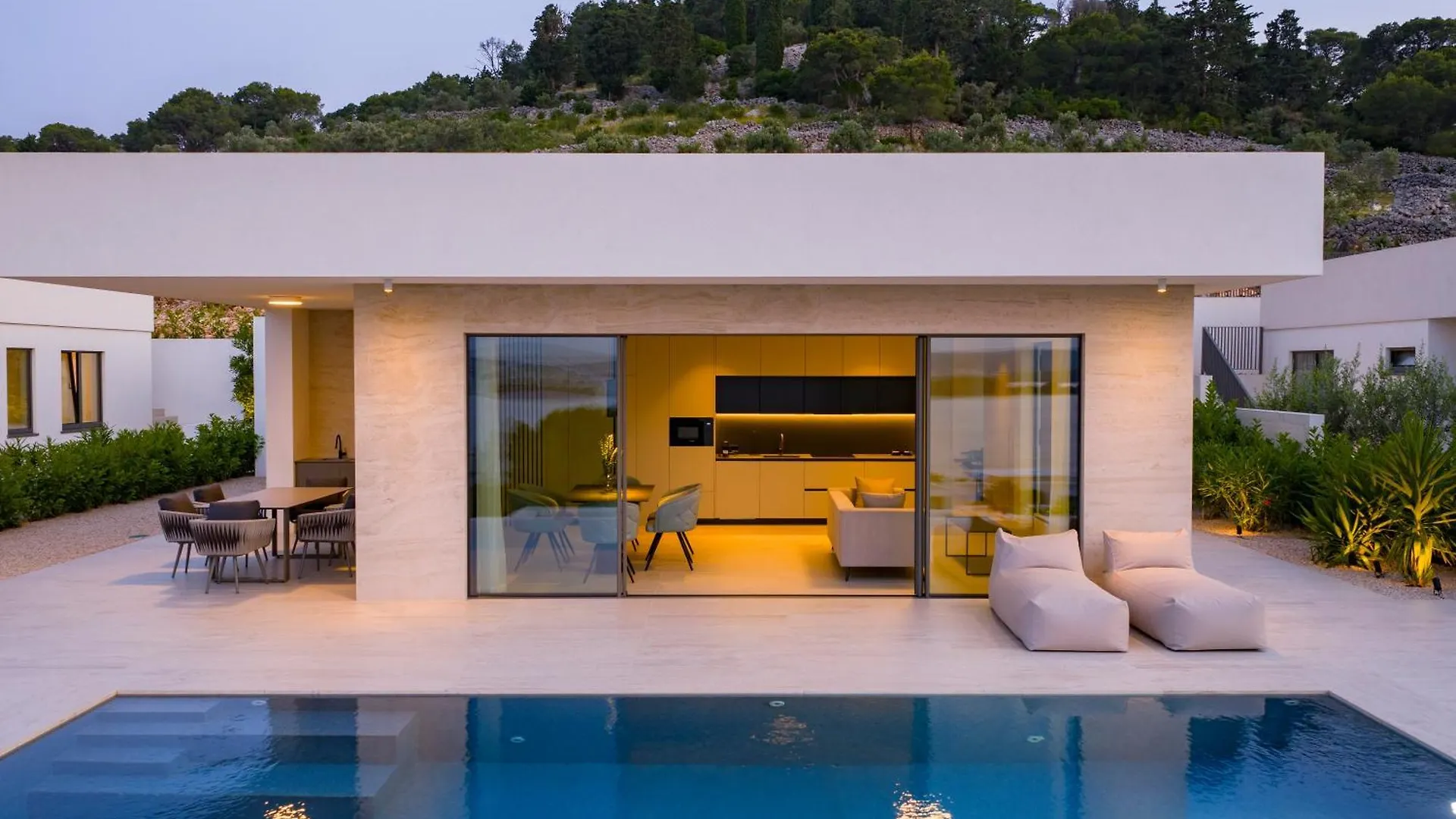 Cloud 9 D7 Vila Tkon Villa